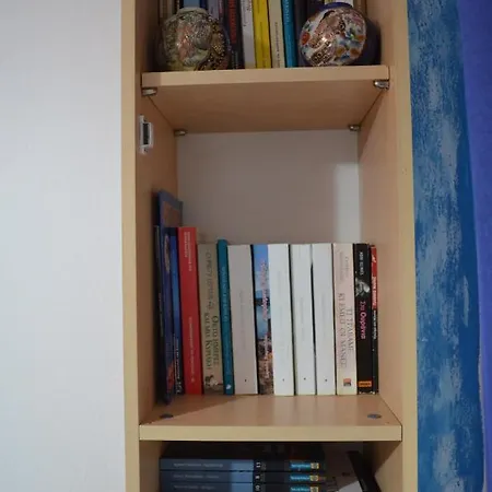 In Kallithea Apartman *