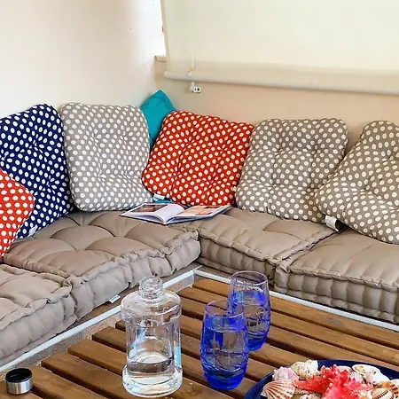 In Kallithea Apartment