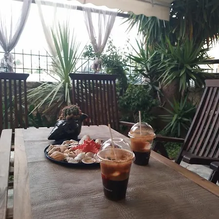 In Kallithea 公寓